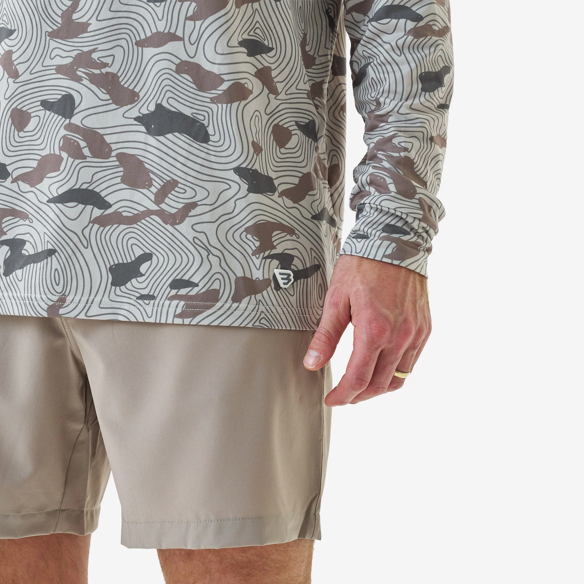 129-performance-hoodie-topo-desert-camo-8.webp Performance Hoodie - Topo Desert Camo