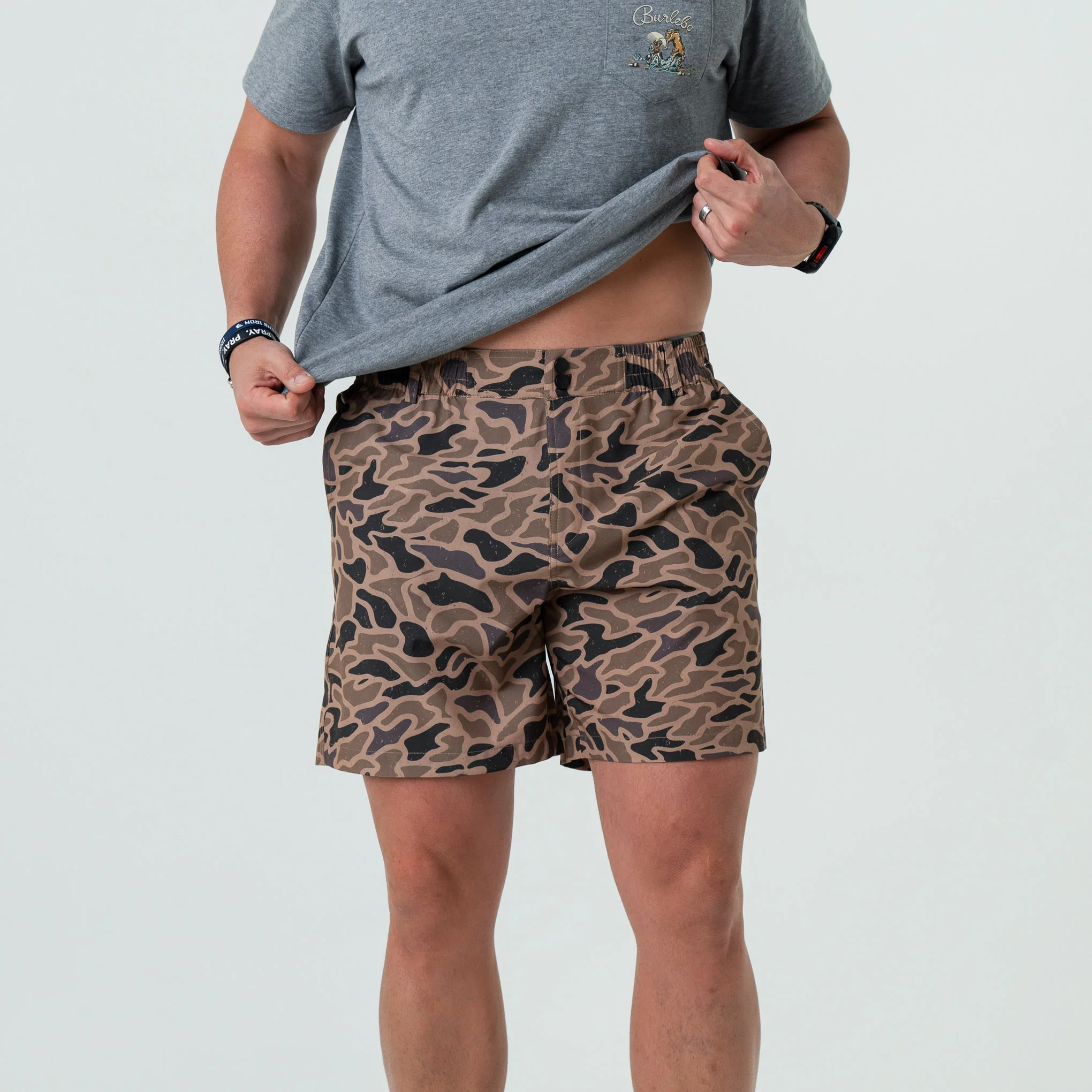 2060-everyday-short-gauge-camo-black-pocket-1.webp Everyday Short - Gauge Camo - Black Pocket