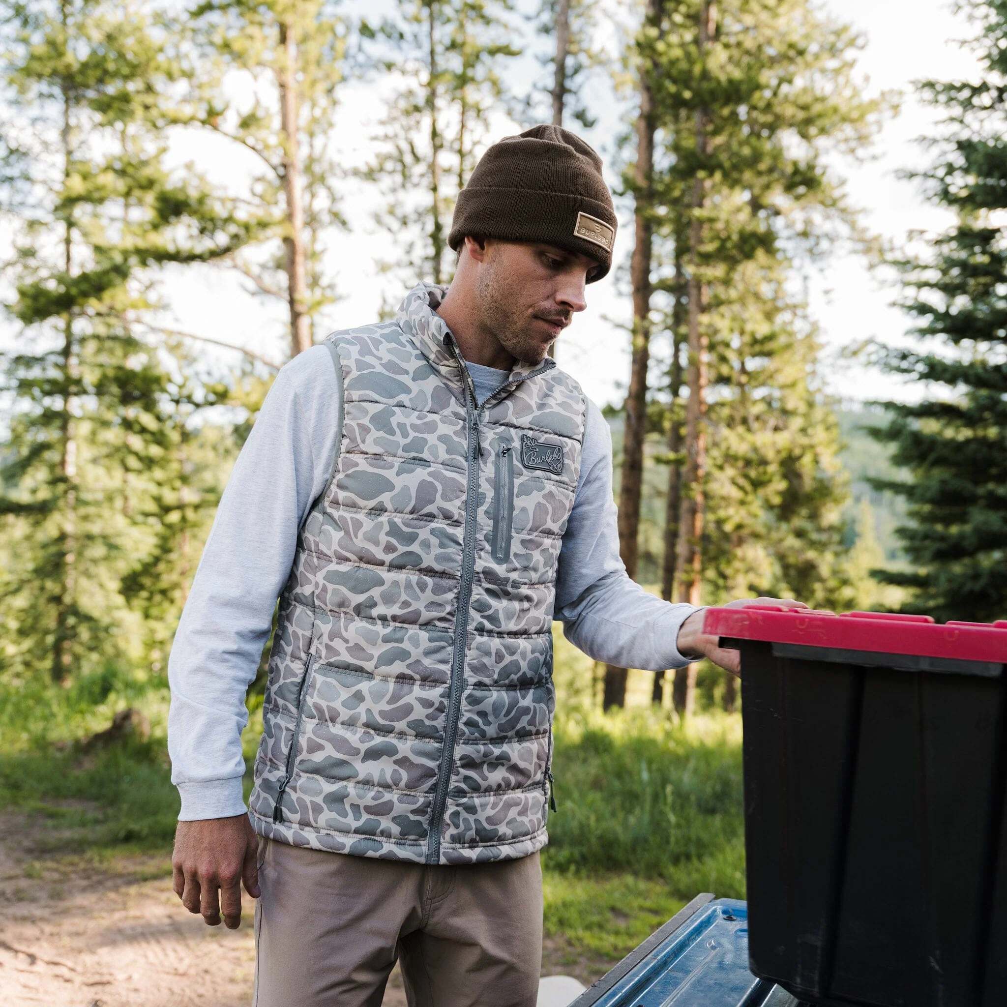 4111-puffer-vest-classic-deer-camo-2.webp Puffer Vest - Classic Deer Camo