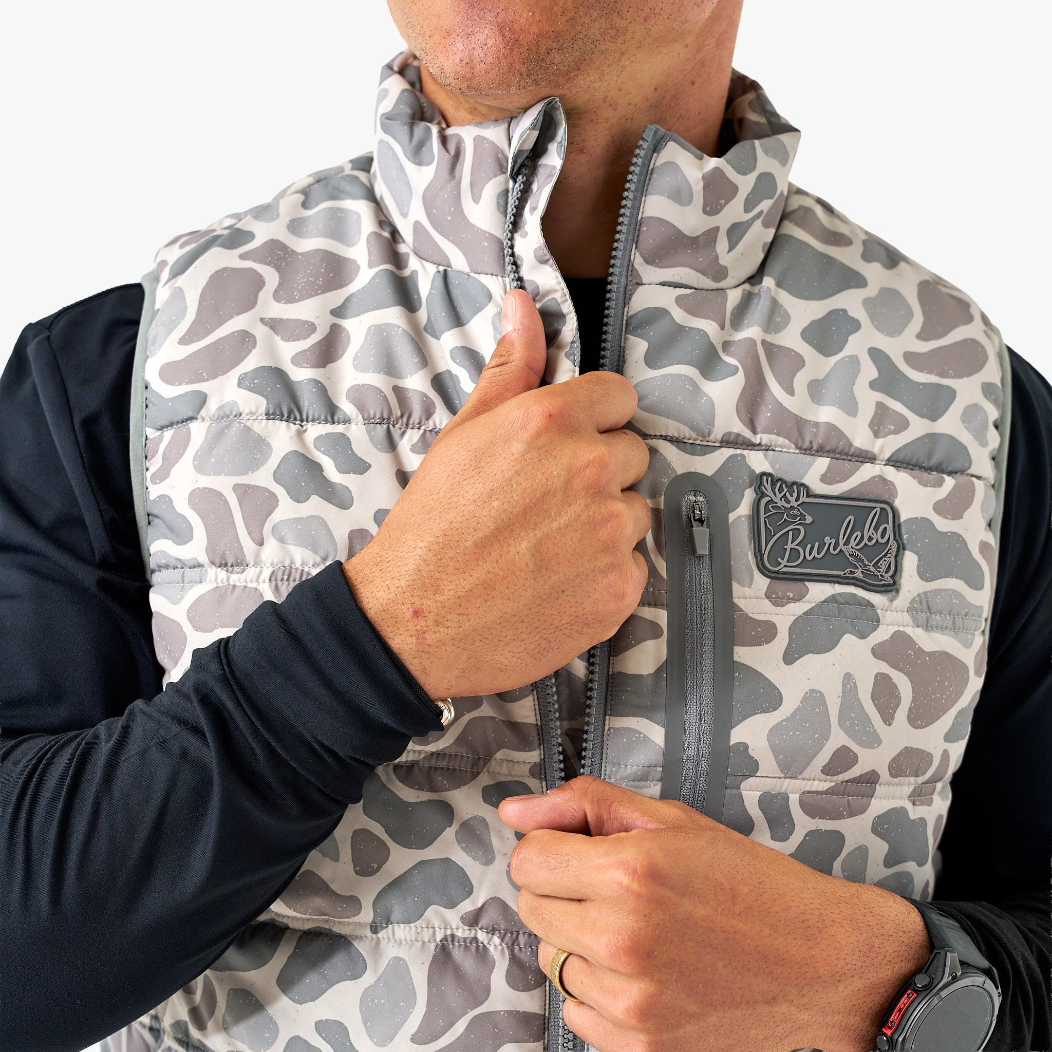 4111-puffer-vest-classic-deer-camo-6.webp Puffer Vest - Classic Deer Camo